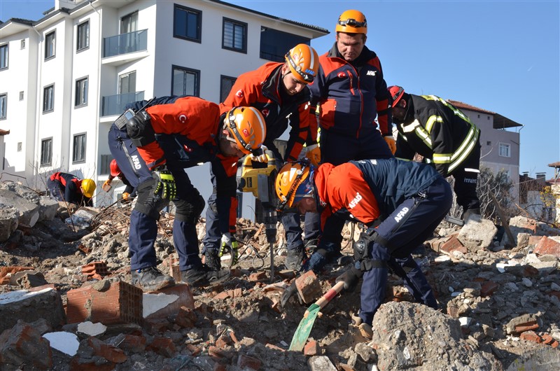 Taşova’da Deprem Tatbikatı Gerçeğini Aratmadı