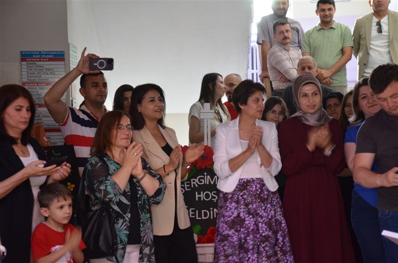 Atatürk Ortaokulu’ndan Sanat Dolu Yıl Sonu Etkinliği