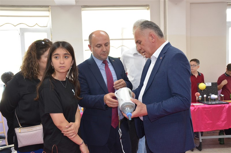 Atatürk Ortaokulu’ndan Sanat Dolu Yıl Sonu Etkinliği