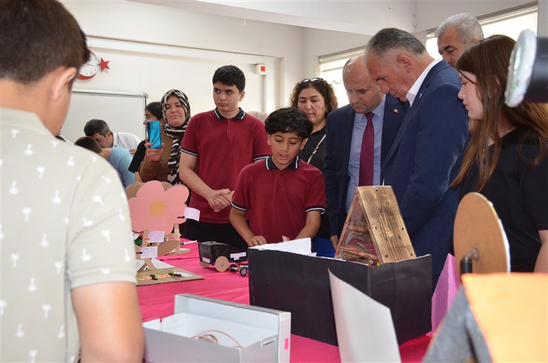 Atatürk Ortaokulu’ndan Sanat Dolu Yıl Sonu Etkinliği