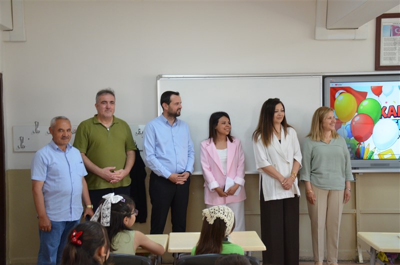 Taşova’da Karne Heyecanı: 3 Bin 300 Öğrenci Yaz Tatiline Girdi