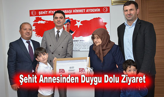 Şehit Annesinden Duygu Dolu Ziyaret