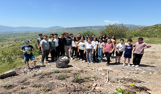 Öğrencilerden Doğaya Nefes: “Çilekli Tepe” Projesi Büyük İlgi Gördü