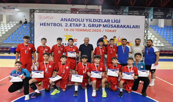 Taşova Belediyesi Hentbol Takımı Türkiye Finallerinde