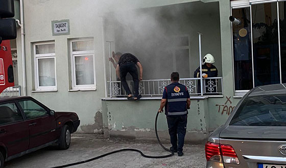 Taşkent Apartmanı’nda Korkutan Yangın