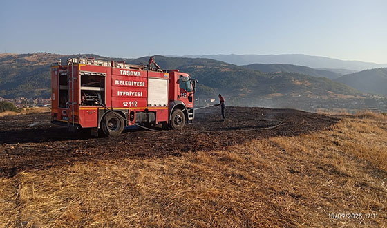 Faravga Mevkiinde Çıkan Anız Yangını Korkuttu