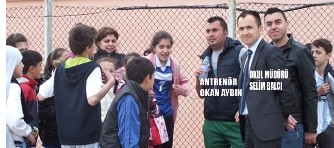 Atletizimde Atatürk Ortaokulu Rüzgarı..