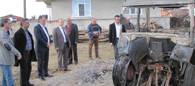 Taşova CHP İlçe Yönetiminden 5 evin Yandığı Kavaloğlu Köyüne Ziyaret