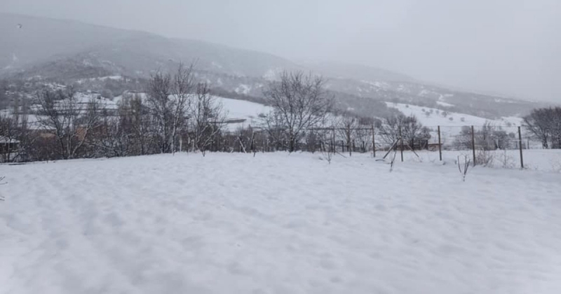 Taşova Merkeze Yağmur, Yükseklere Kar Yağdı