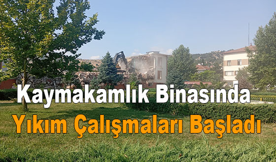Taşova Hükümet Konağı Yıkılıyor